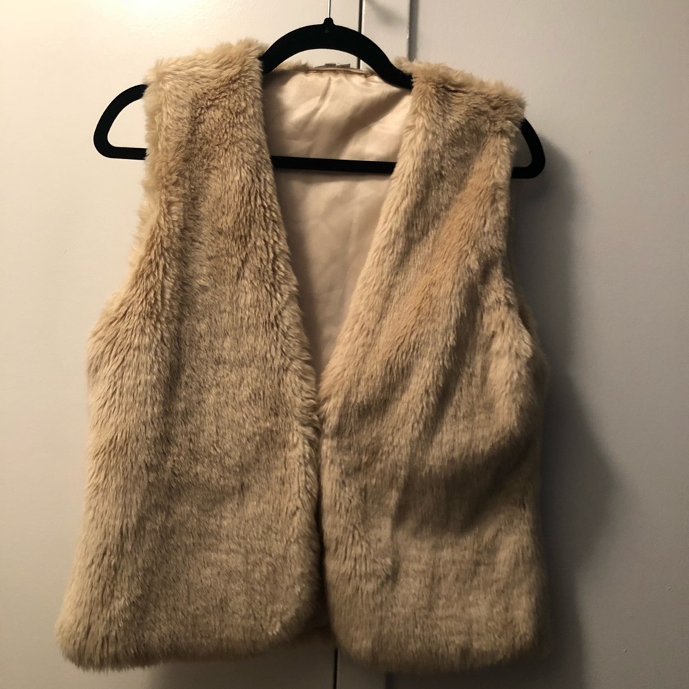 BCBG Generation Fur Vest white/cream